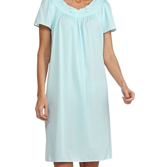 Miss Elaine Intimates & Sleepwear Miss Elaine Classics Nightgown
